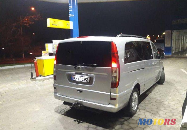 2004' Mercedes-Benz Viano photo #1