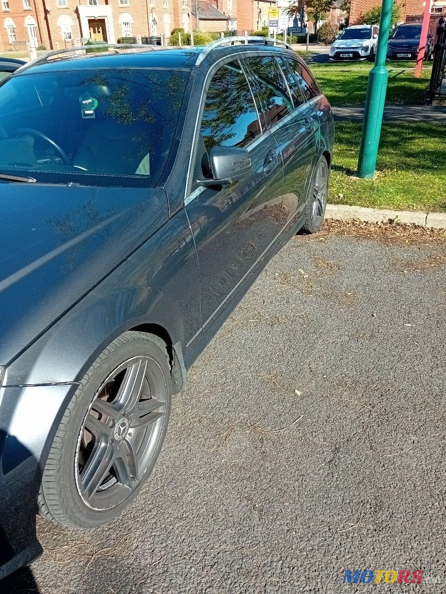 2010' Mercedes-Benz C-Class photo #3