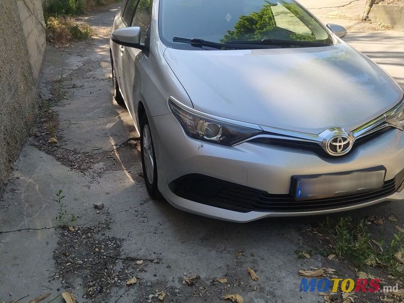 2016' Toyota Auris photo #1