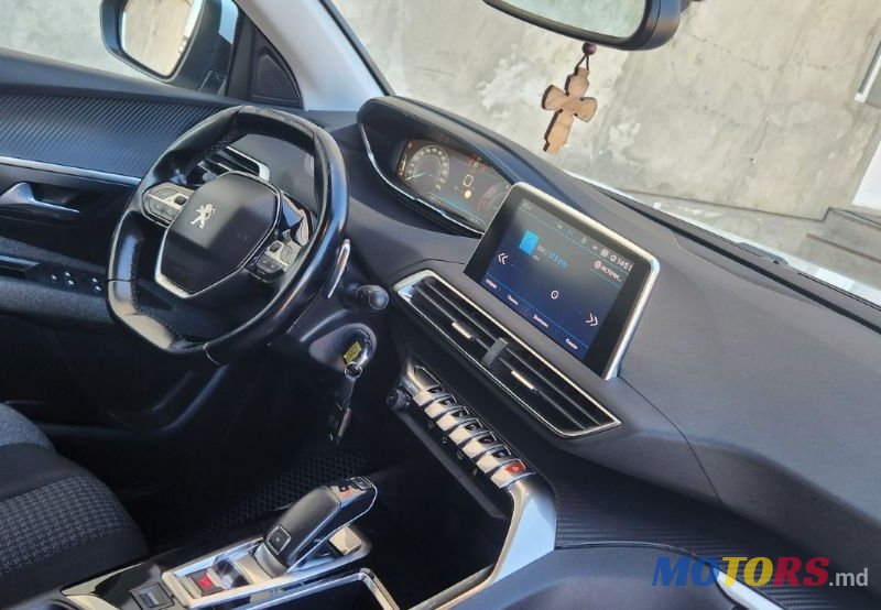 2018' Peugeot 3008 photo #4