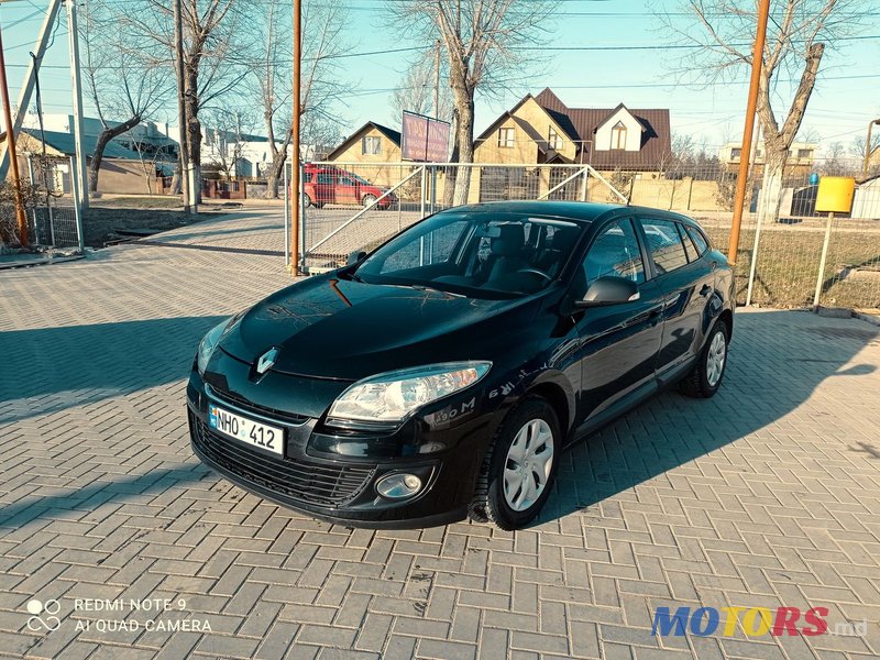 2013' Renault Megane photo #1