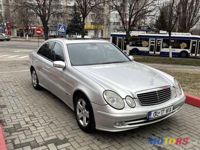 2004' Mercedes-Benz E Класс photo #1