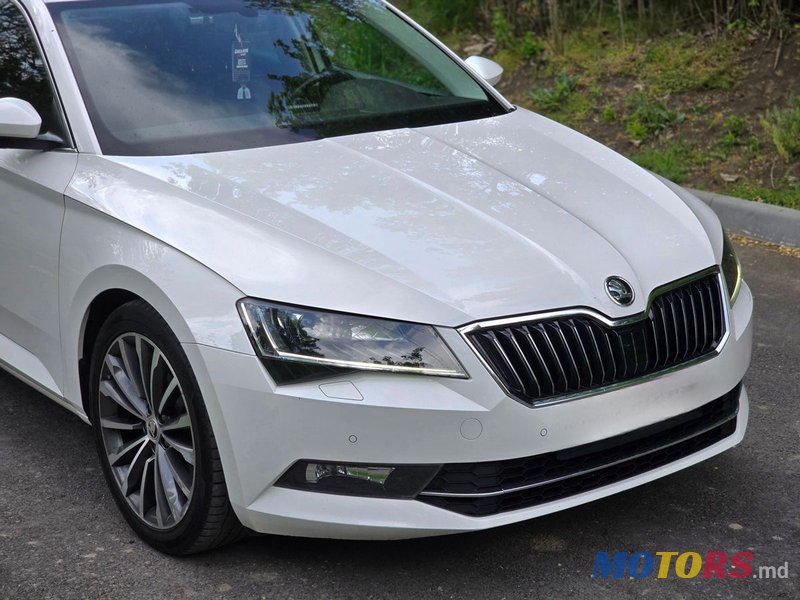 2019' Skoda Superb photo #5