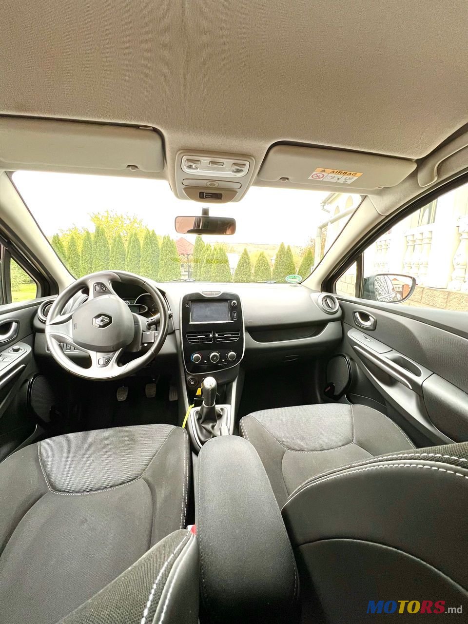 2015' Renault Clio photo #6