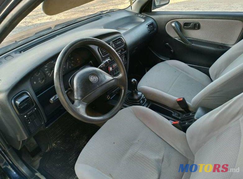 1993' Nissan Primera photo #4