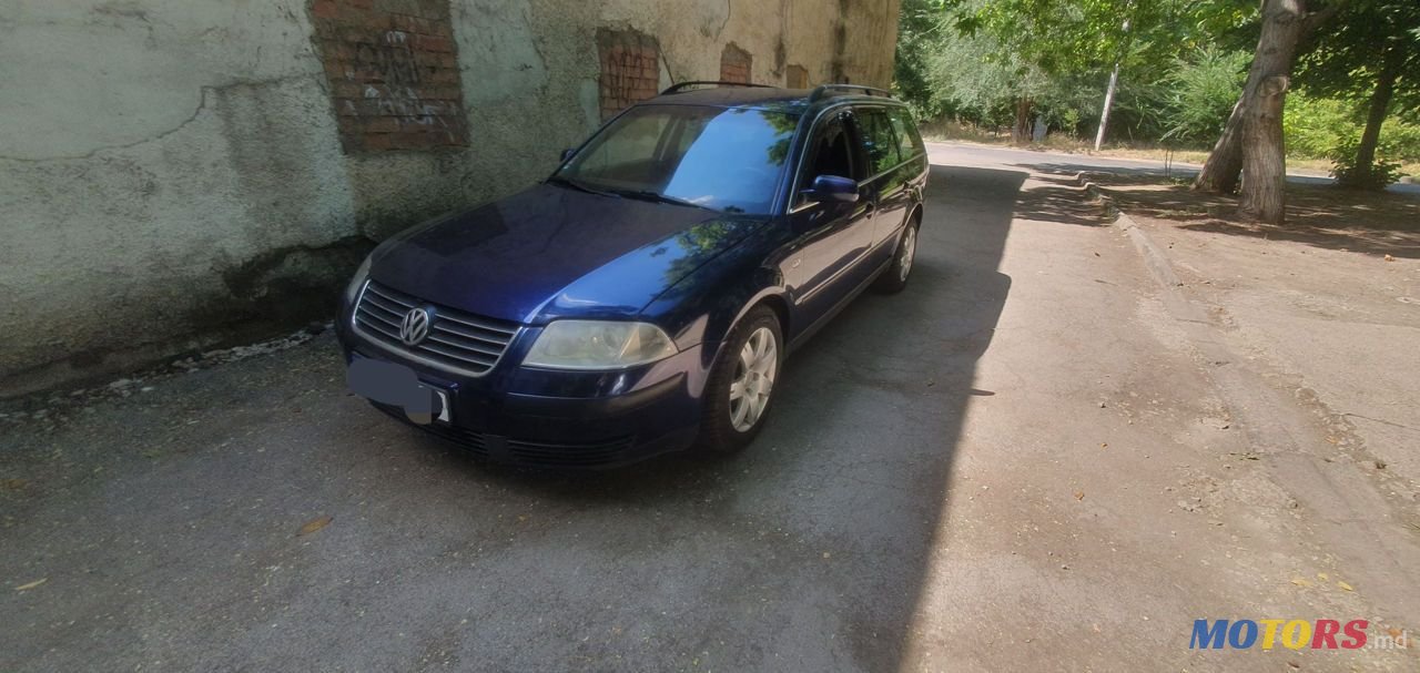 2002' Volkswagen Passat photo #6