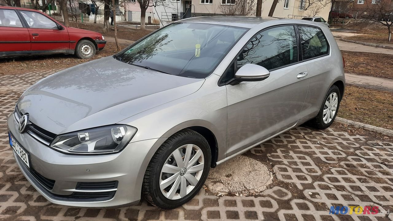 2012' Volkswagen Golf photo #1