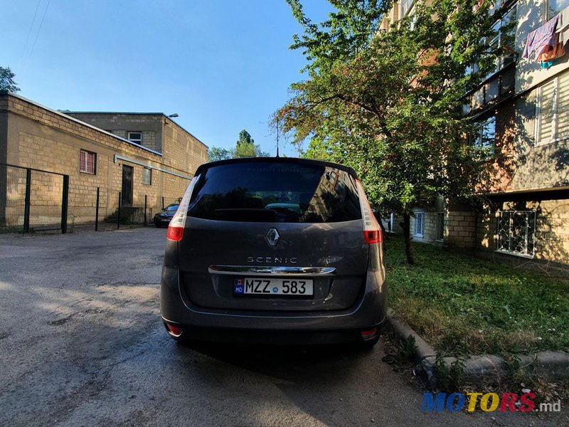 2014' Renault Grand Scenic photo #3