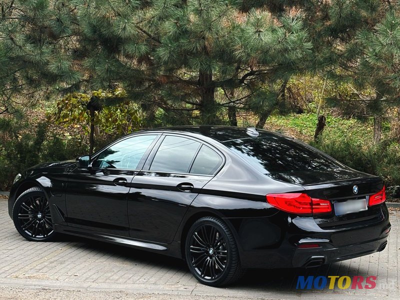 2020' BMW 5 Series photo #5