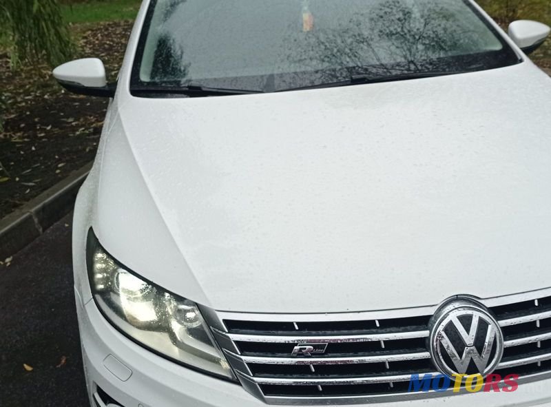 2013' Volkswagen Passat photo #3