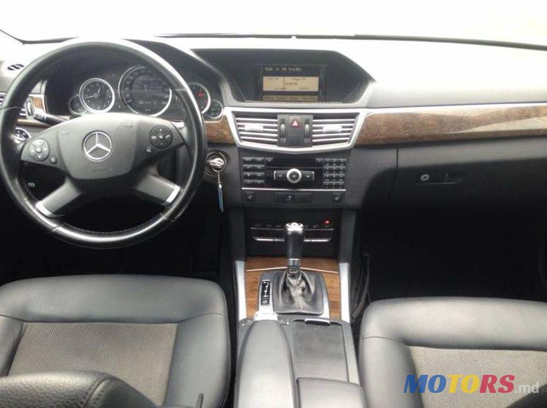 2011' Mercedes-Benz E photo #3