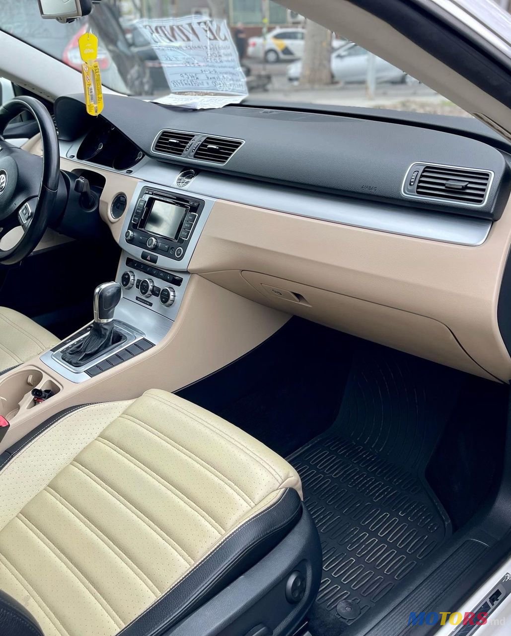 2013' Volkswagen Passat photo #5