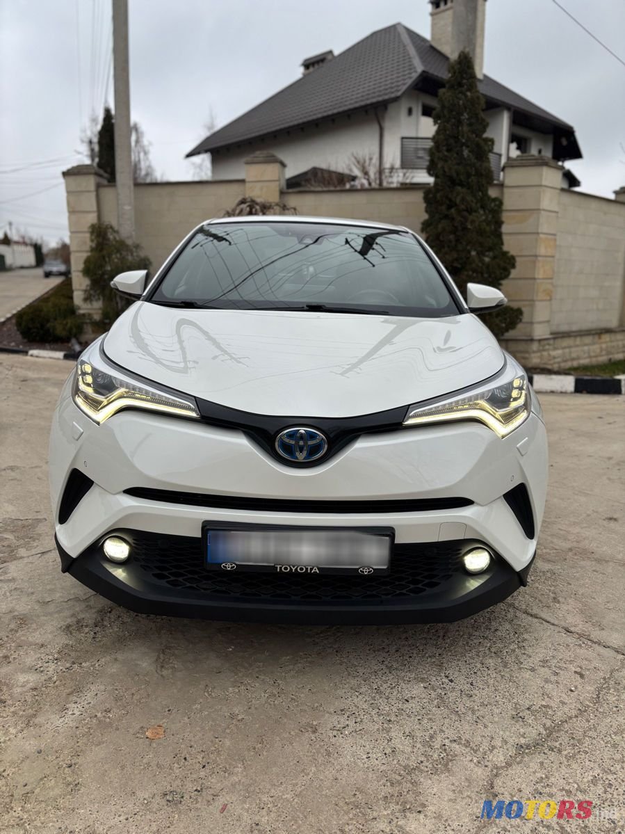 2018' Toyota C-HR photo #3