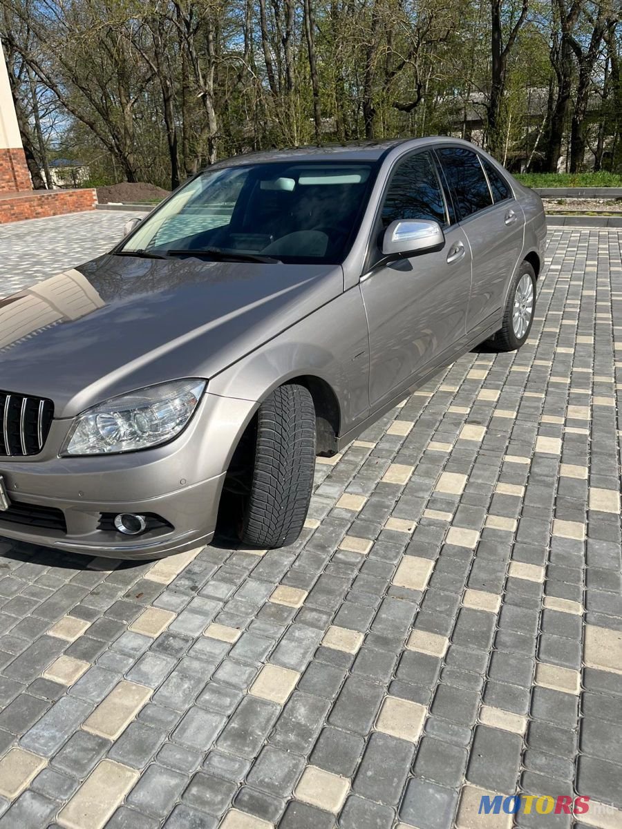 2008' Mercedes-Benz C-Class photo #2