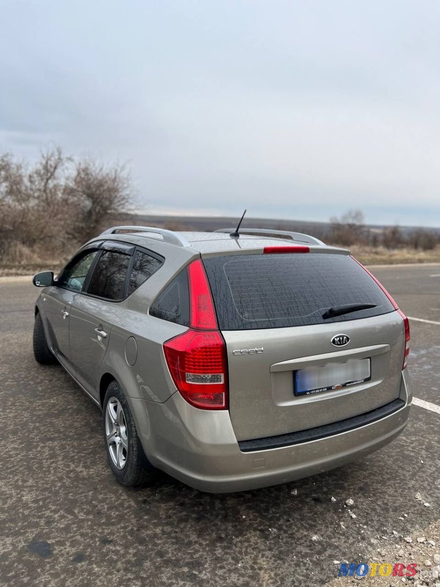2011' Kia Ceed Sw photo #4