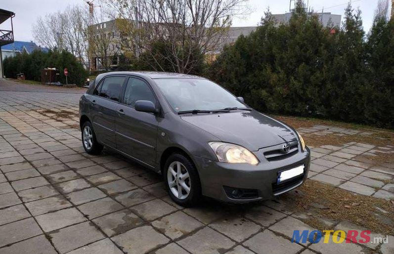 2005' Toyota Corolla photo #3