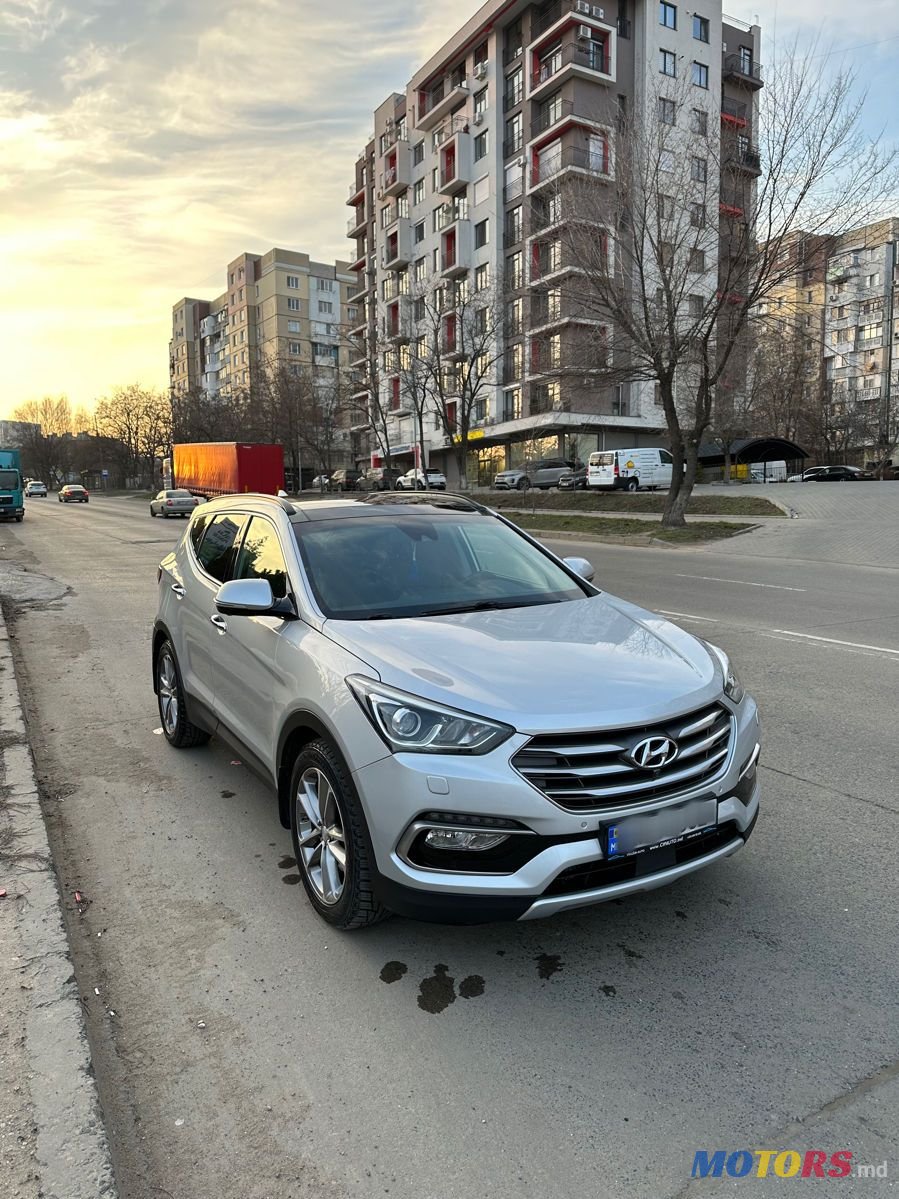 2018' Hyundai Santa Fe photo #3
