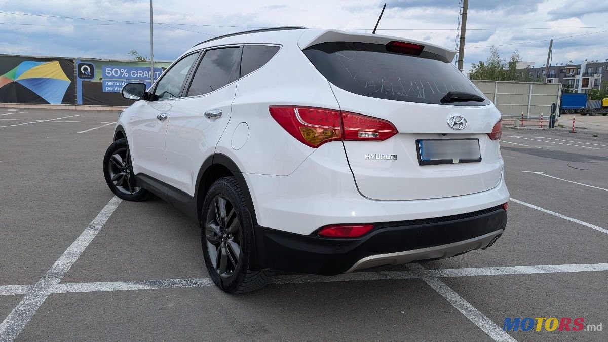 2014' Hyundai Santa Fe photo #3