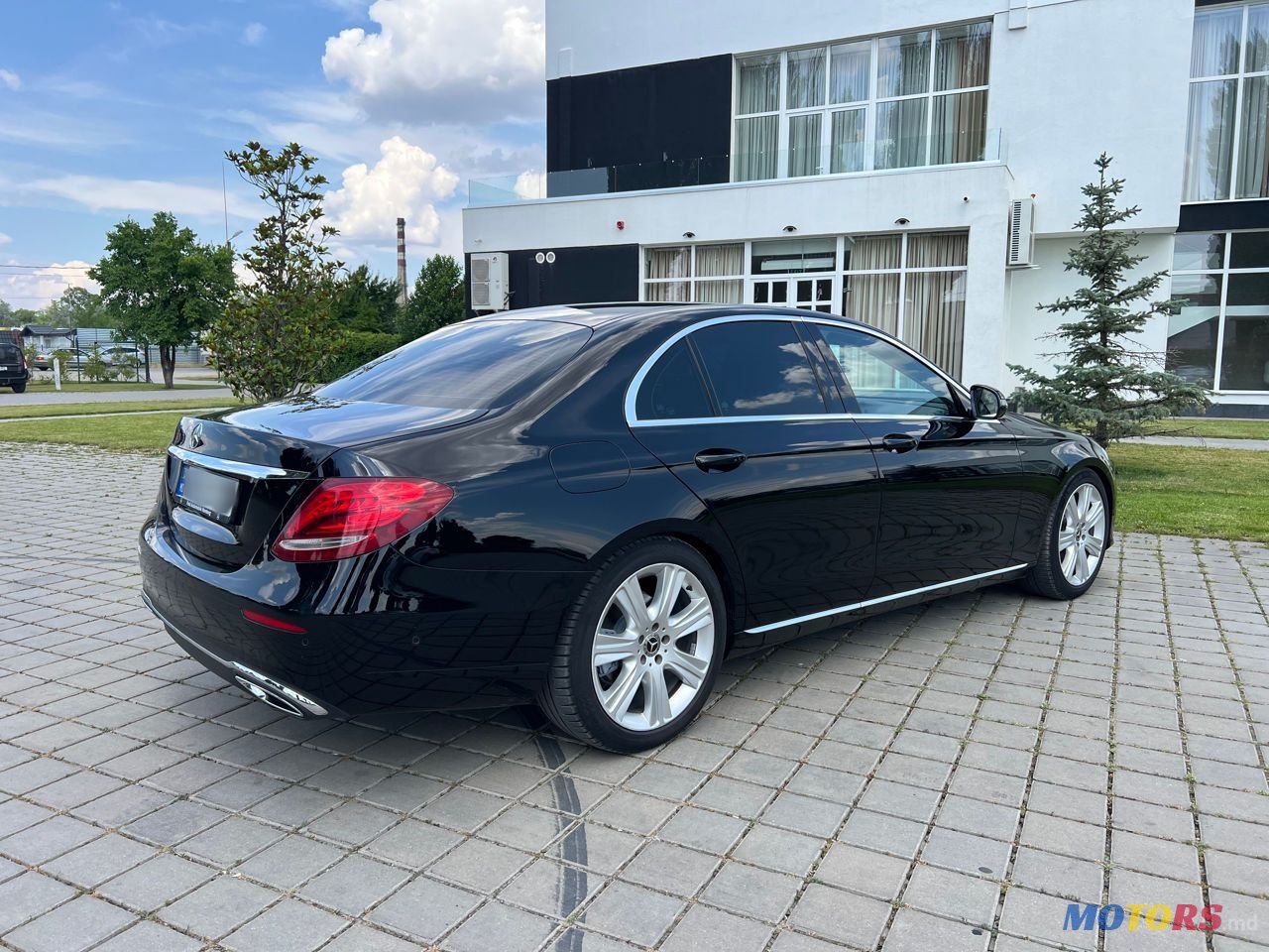 2017' Mercedes-Benz E-Class photo #4