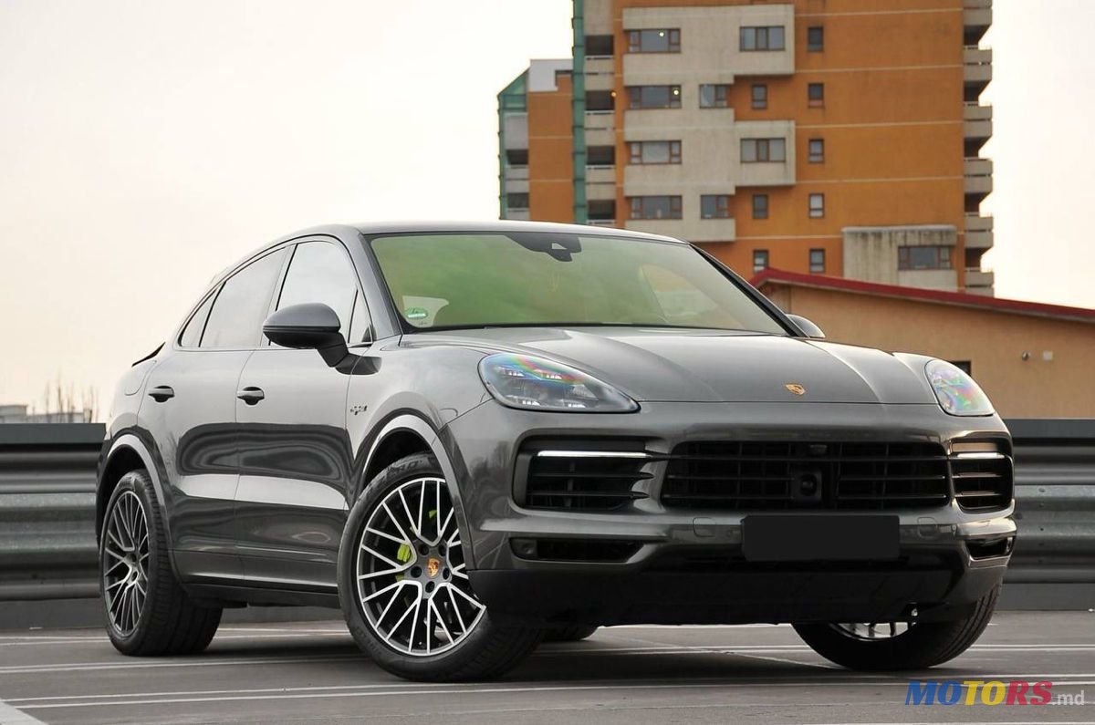 2019' Porsche Cayenne Coupe photo #2