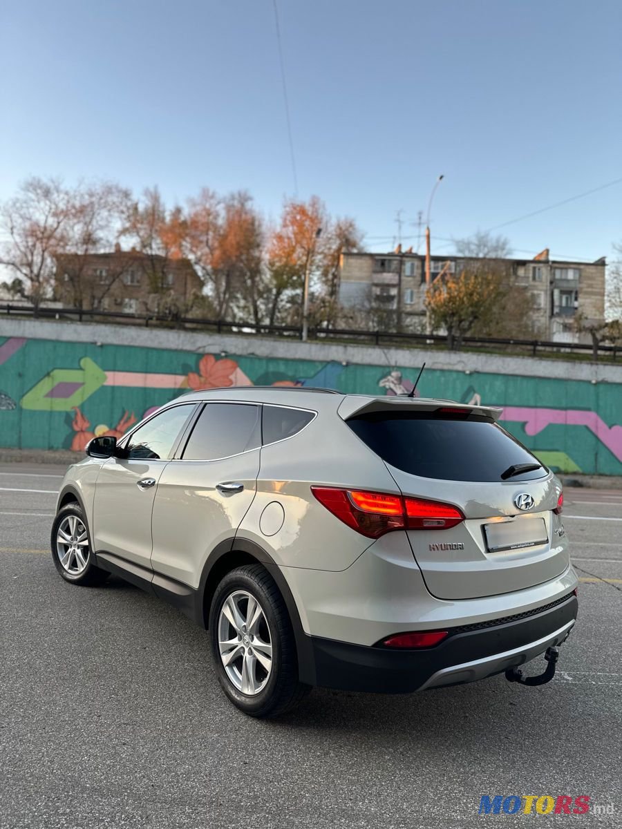 2015' Hyundai Santa Fe photo #4
