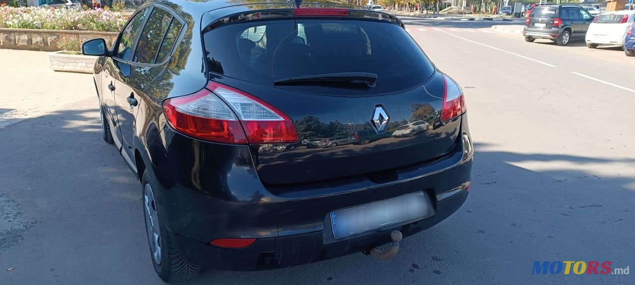 2012' Renault Megane photo #1