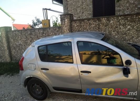 2010' Dacia Sandero photo #3