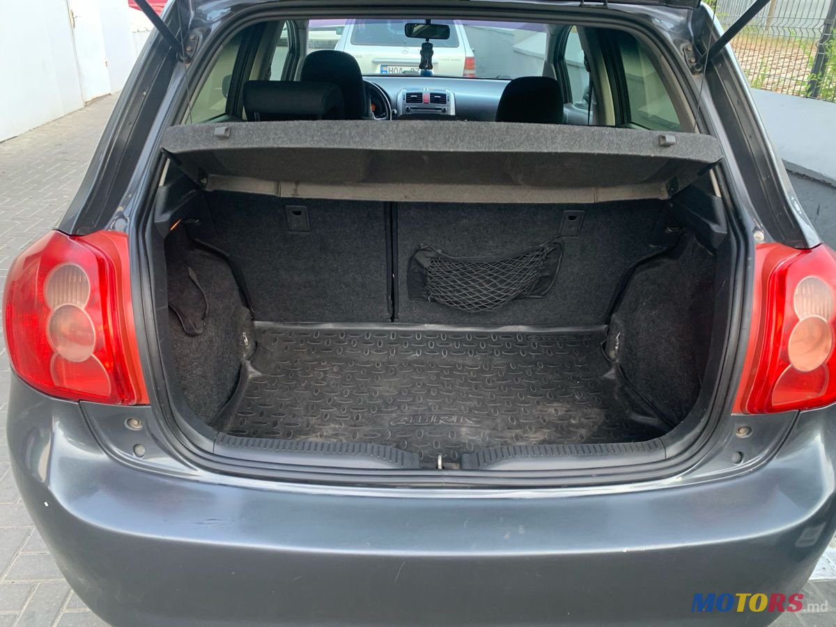 2008' Toyota Auris photo #6