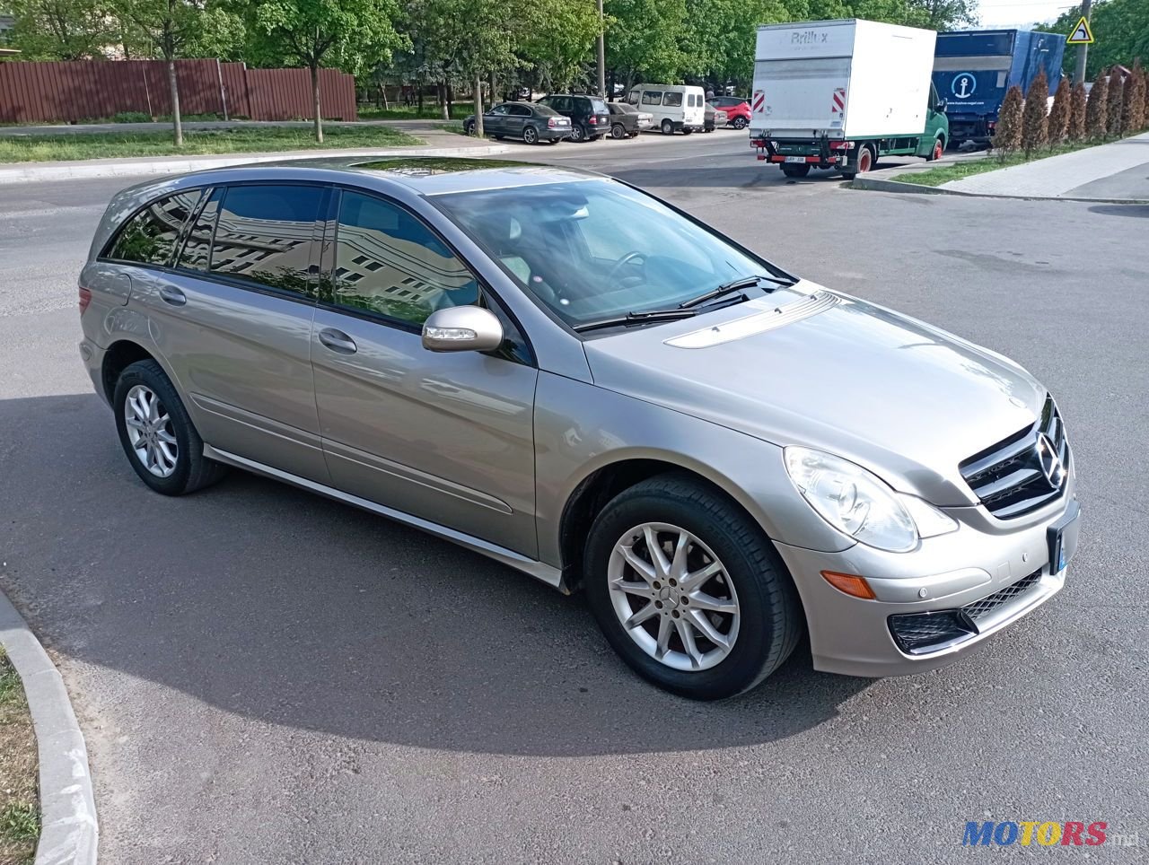 2007' Mercedes-Benz R-Class photo #3