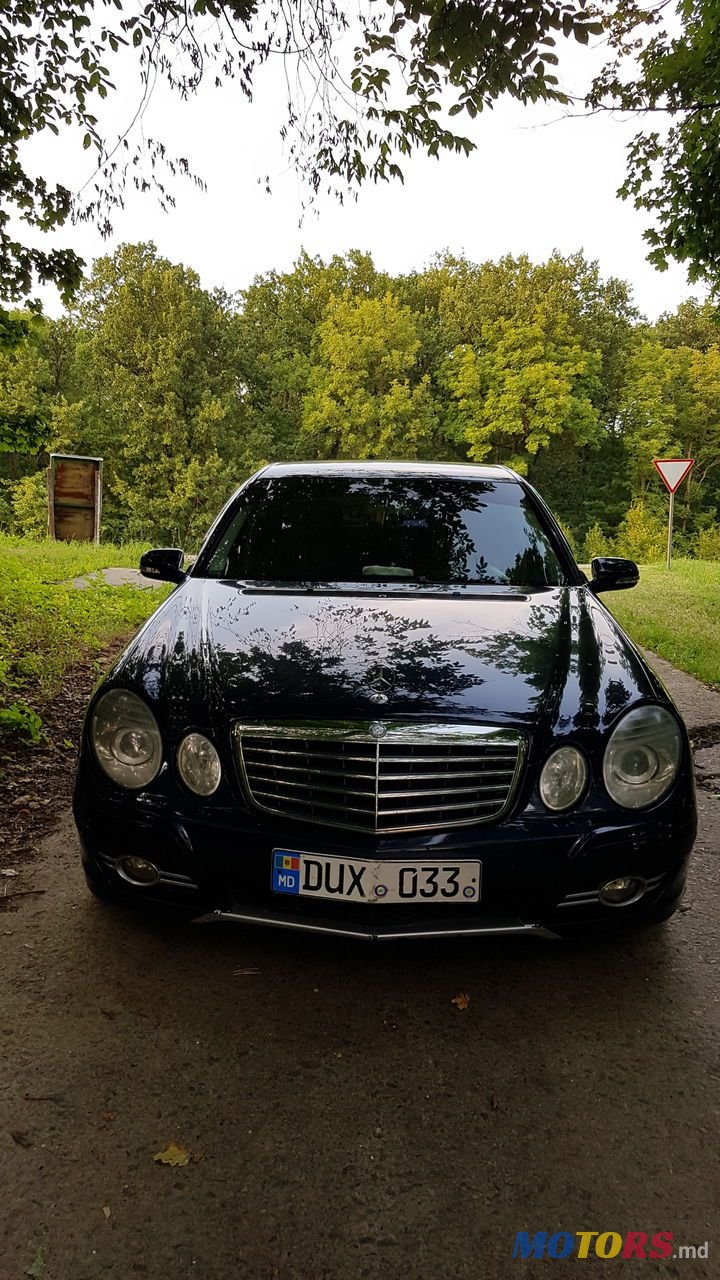 2008' Mercedes-Benz E Класс photo #1