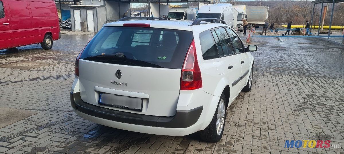 2008' Renault Megane photo #3