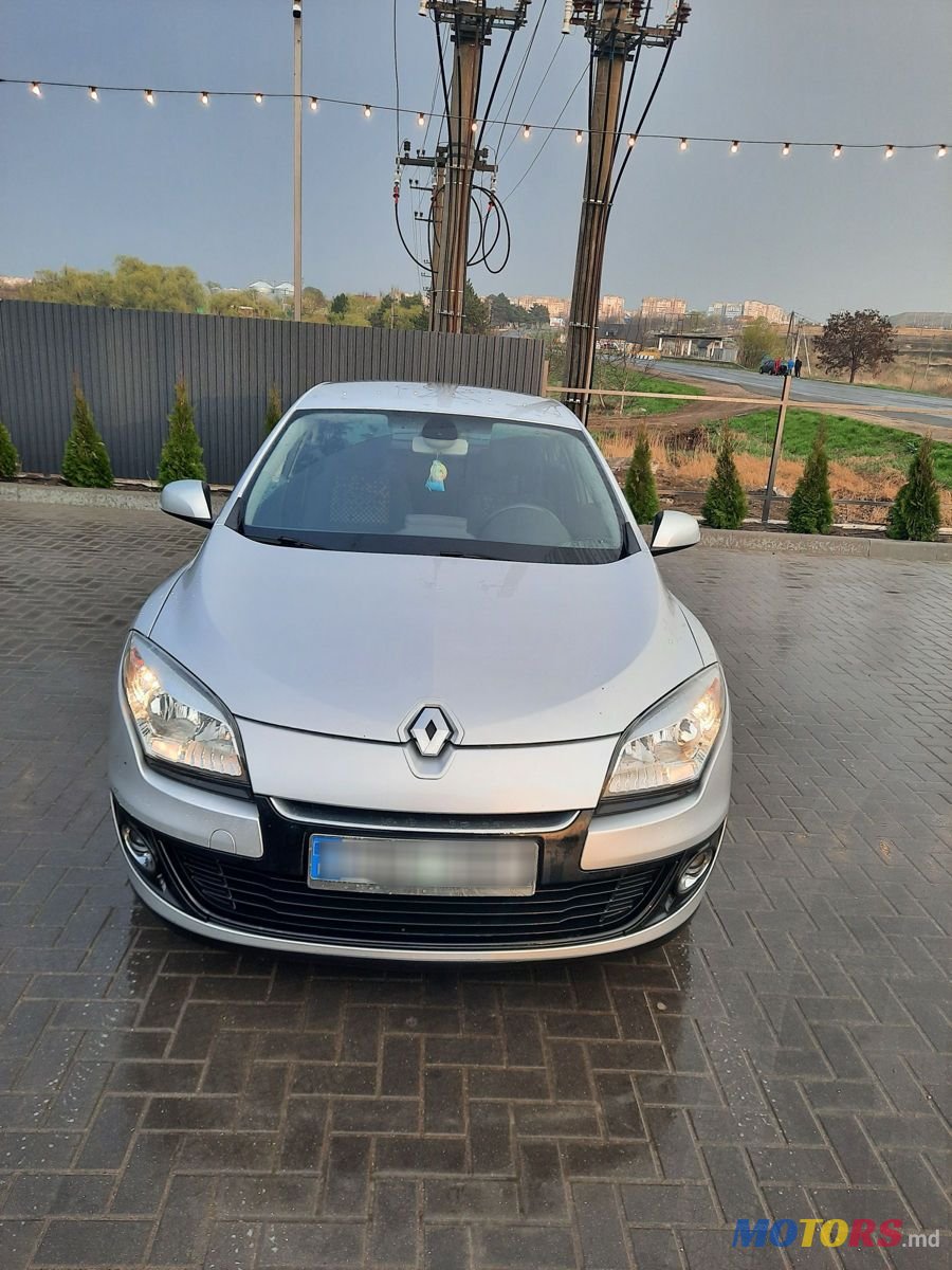 2012' Renault Megane photo #1