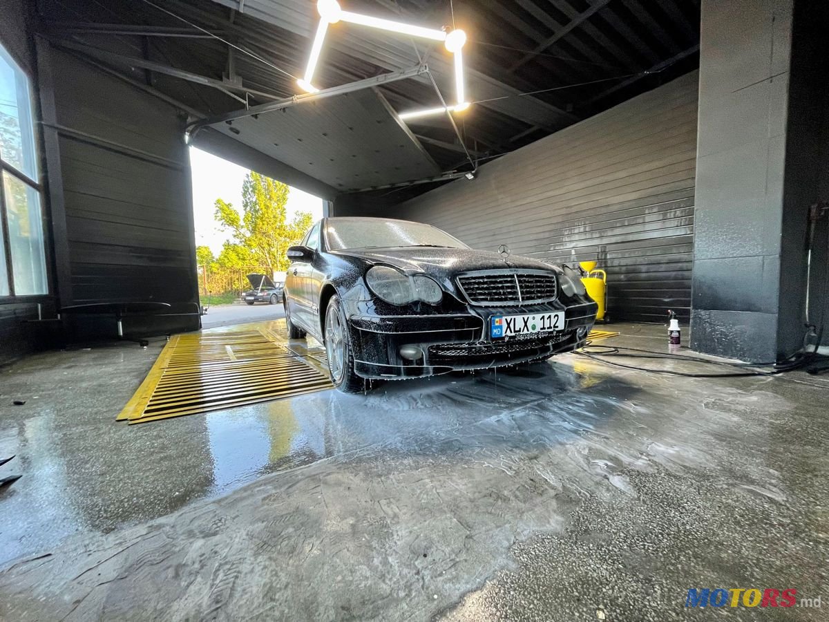 2003' Mercedes-Benz C Класс photo #6