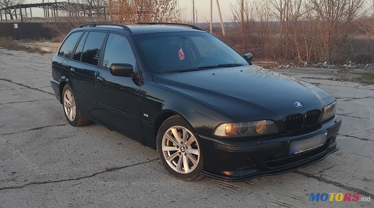 2002' BMW 5 Series Touring photo #2