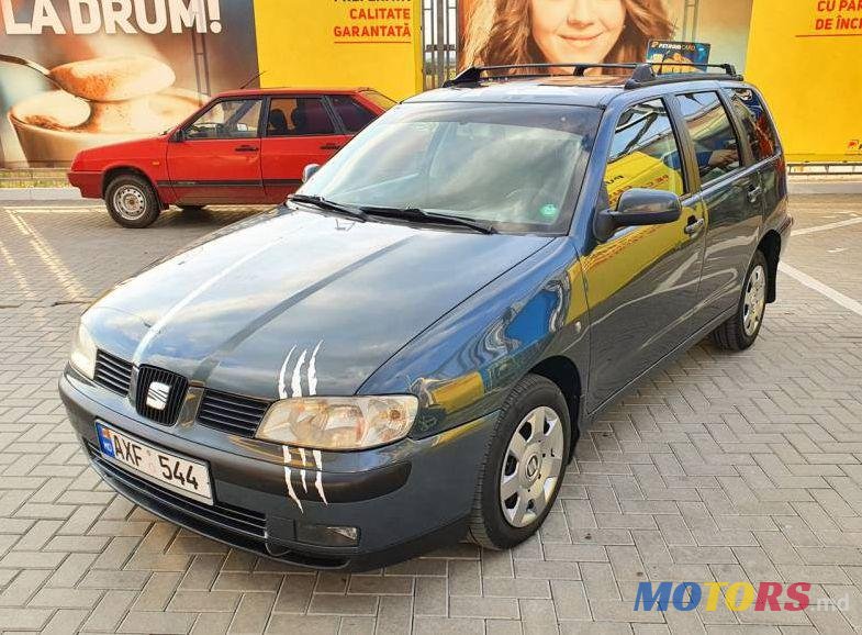 2002' SEAT Cordoba photo #1