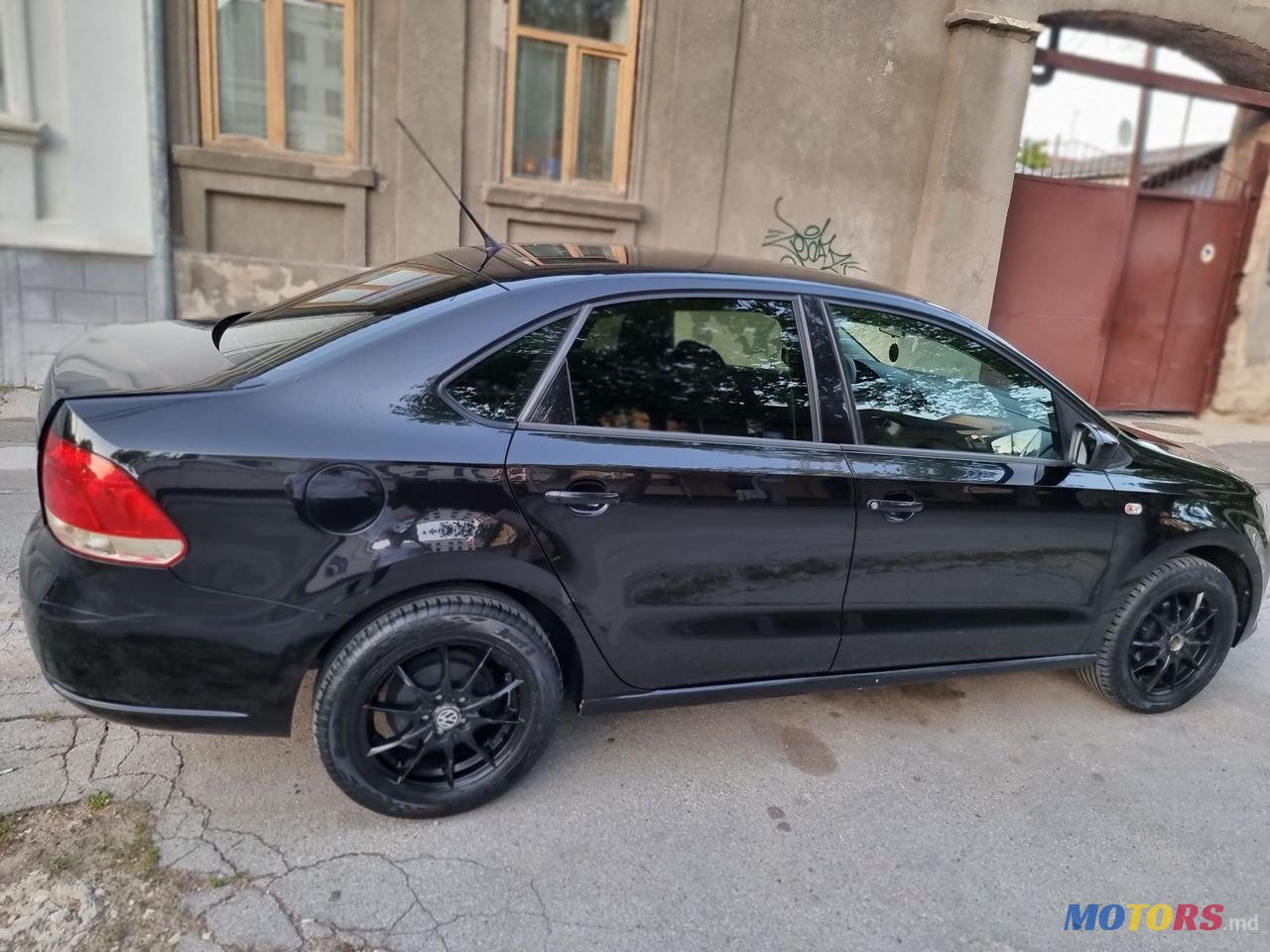 2012' Volkswagen Polo photo #5