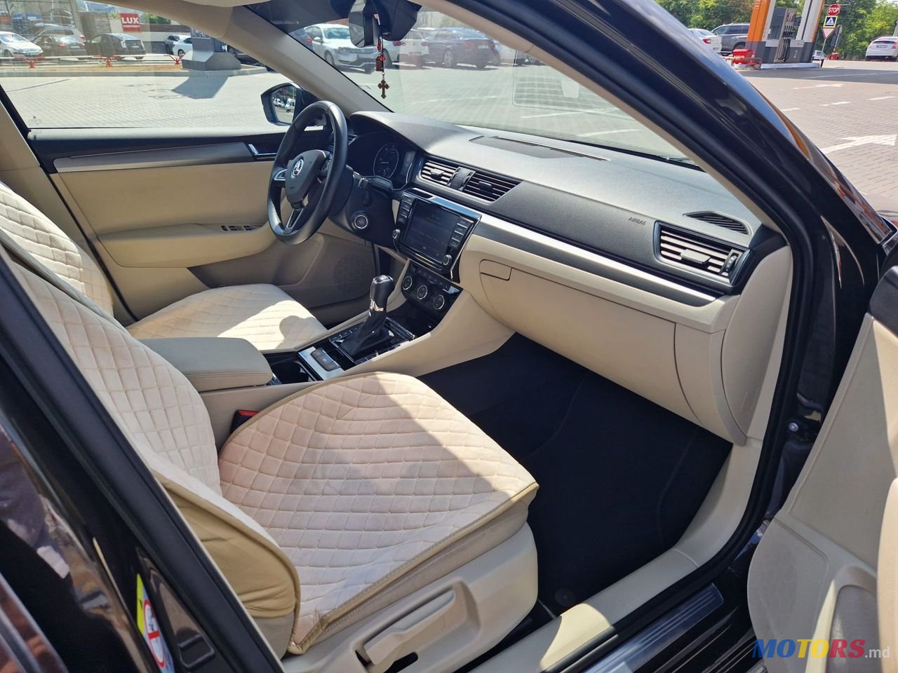 2017' Skoda Superb photo #6