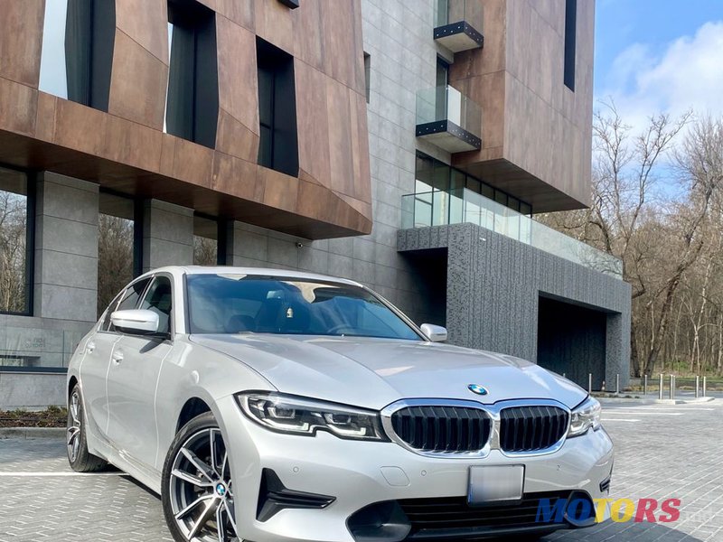 2019' BMW 3 Series photo #1