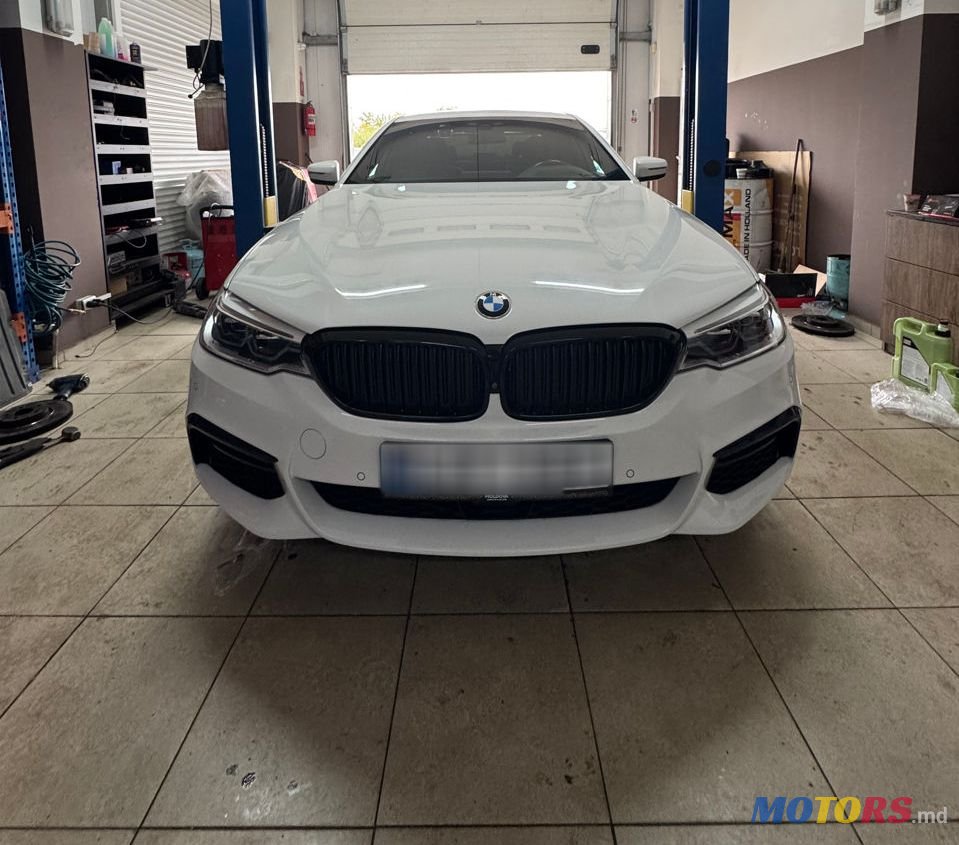 2020' BMW 5 Series photo #1