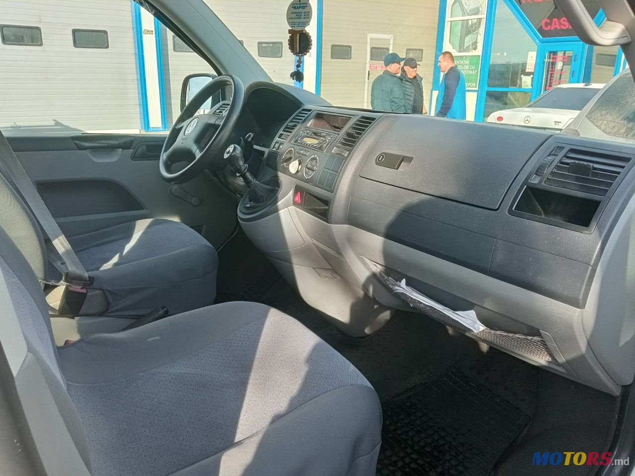 2004' Volkswagen Transporter photo #6