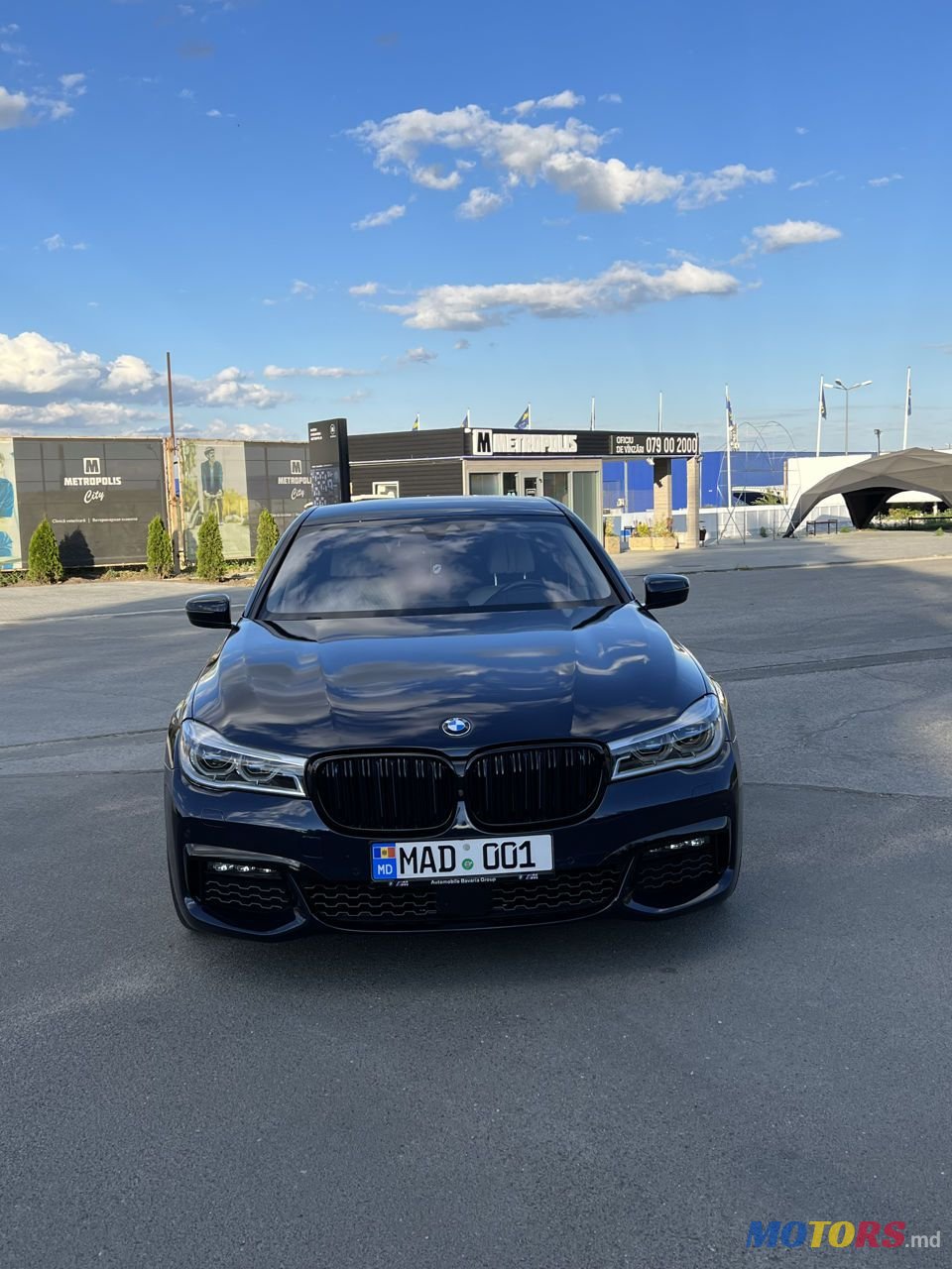 2016' BMW 7 Series photo #3