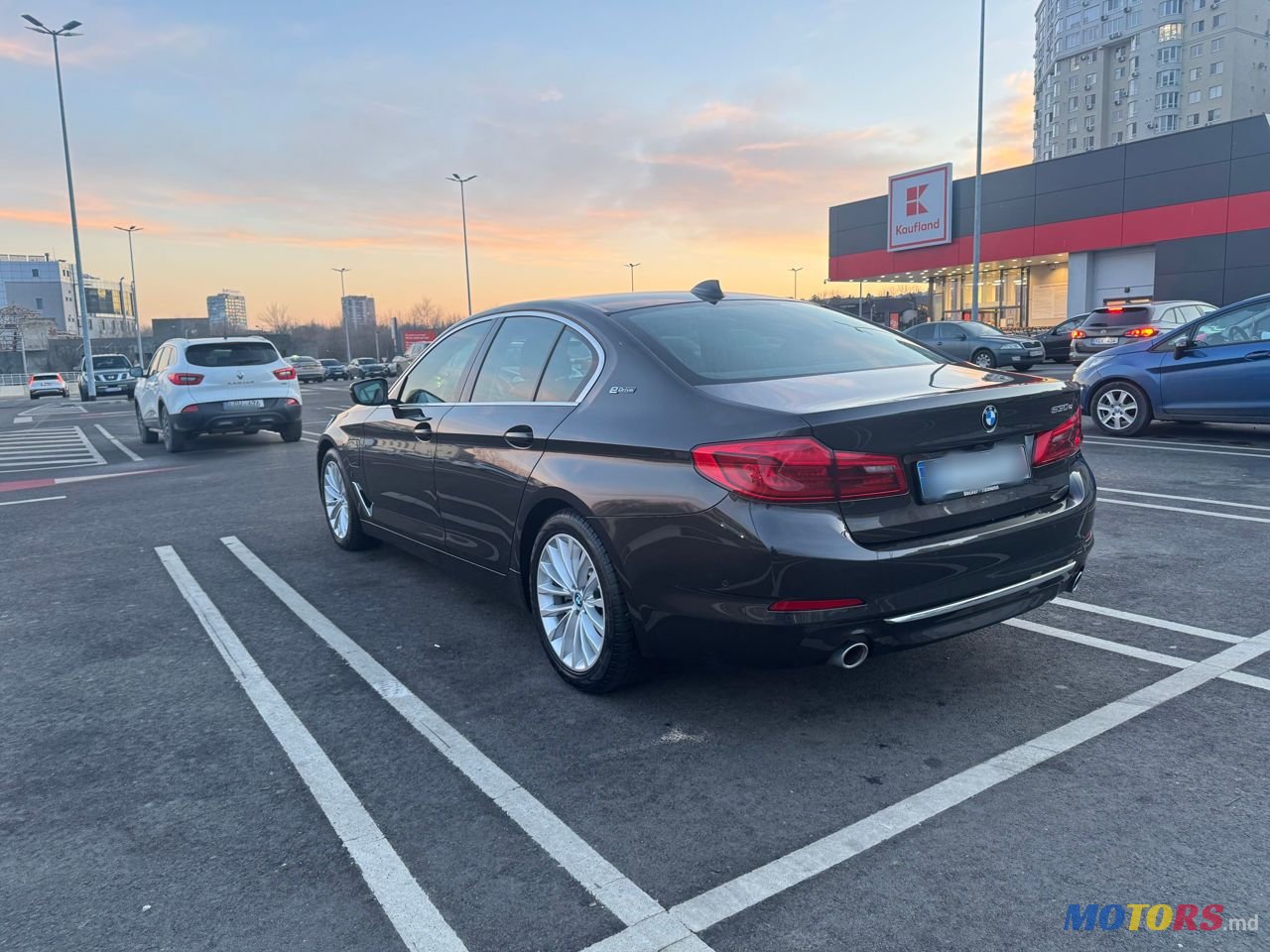 2019' BMW 5 Series photo #6