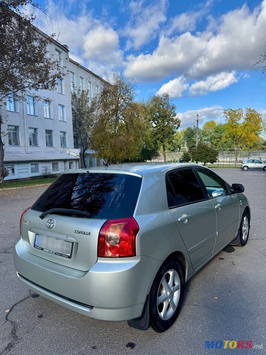 2005' Toyota Corolla photo #2