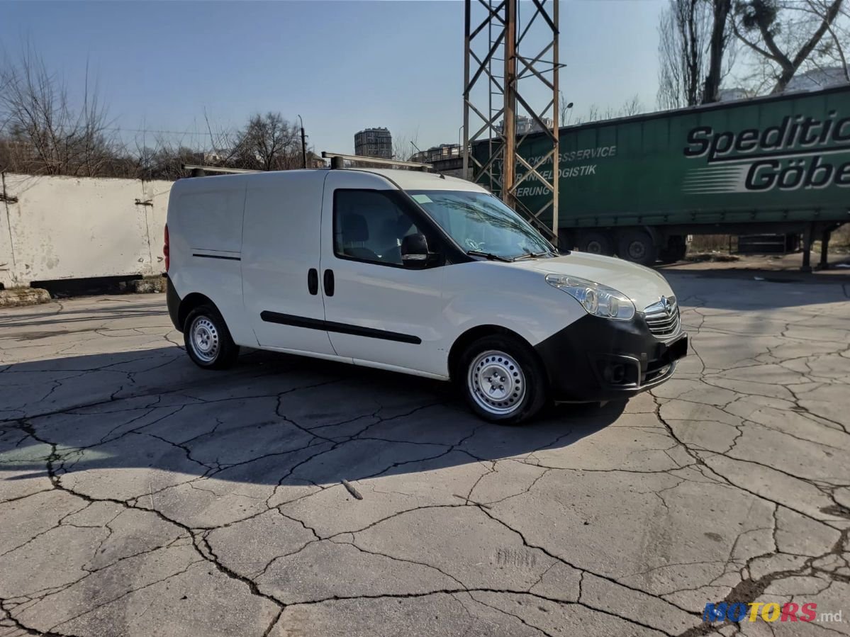 2012' Opel Combo photo #3