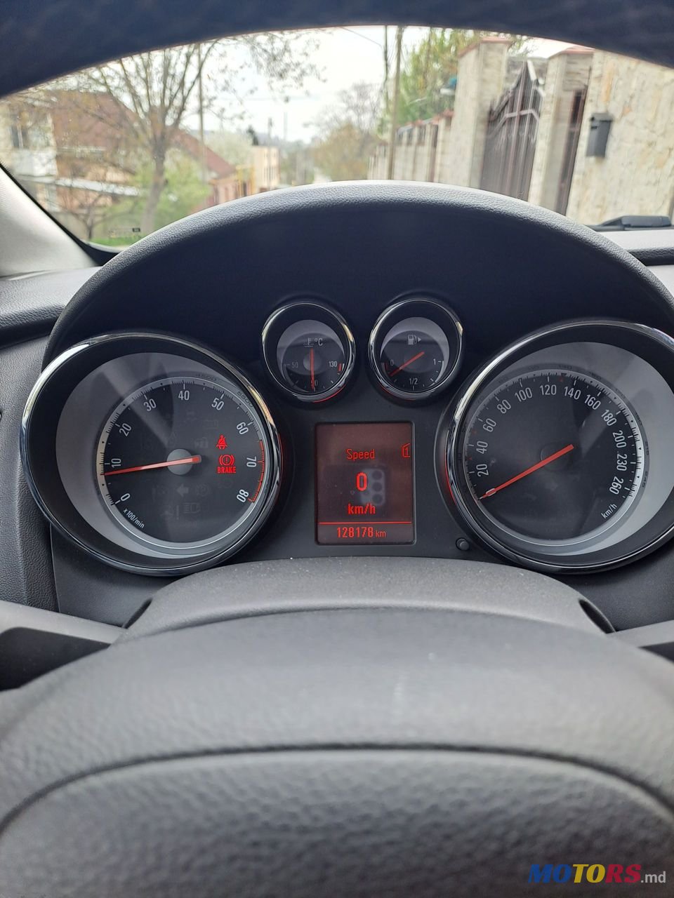 2013' Opel Astra photo #3