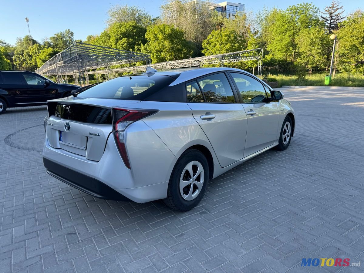 2016' Toyota Prius photo #6