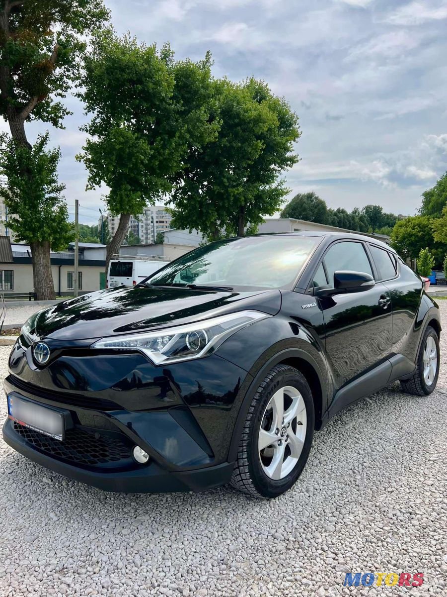 2019' Toyota C-HR photo #6