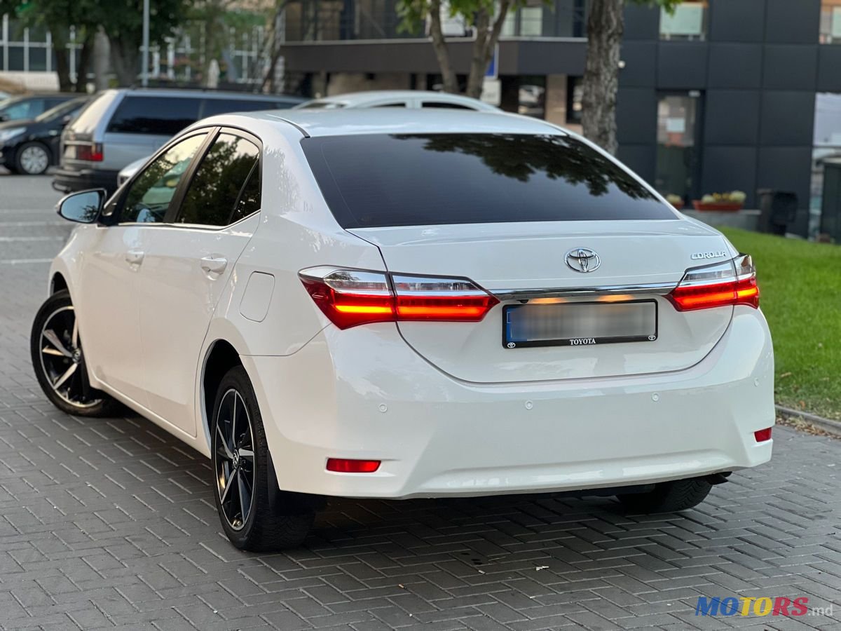 2018' Toyota Corolla photo #3