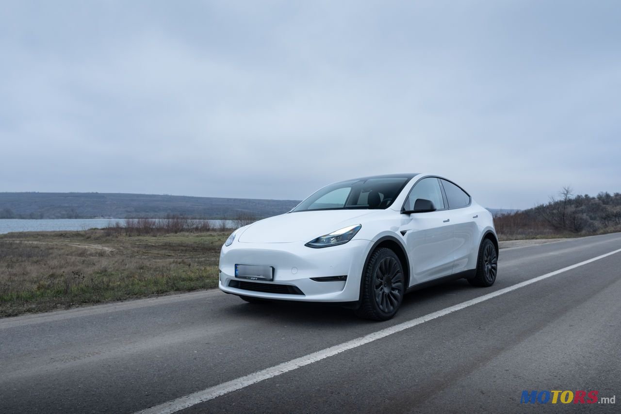 2022' Tesla Model Y photo #2