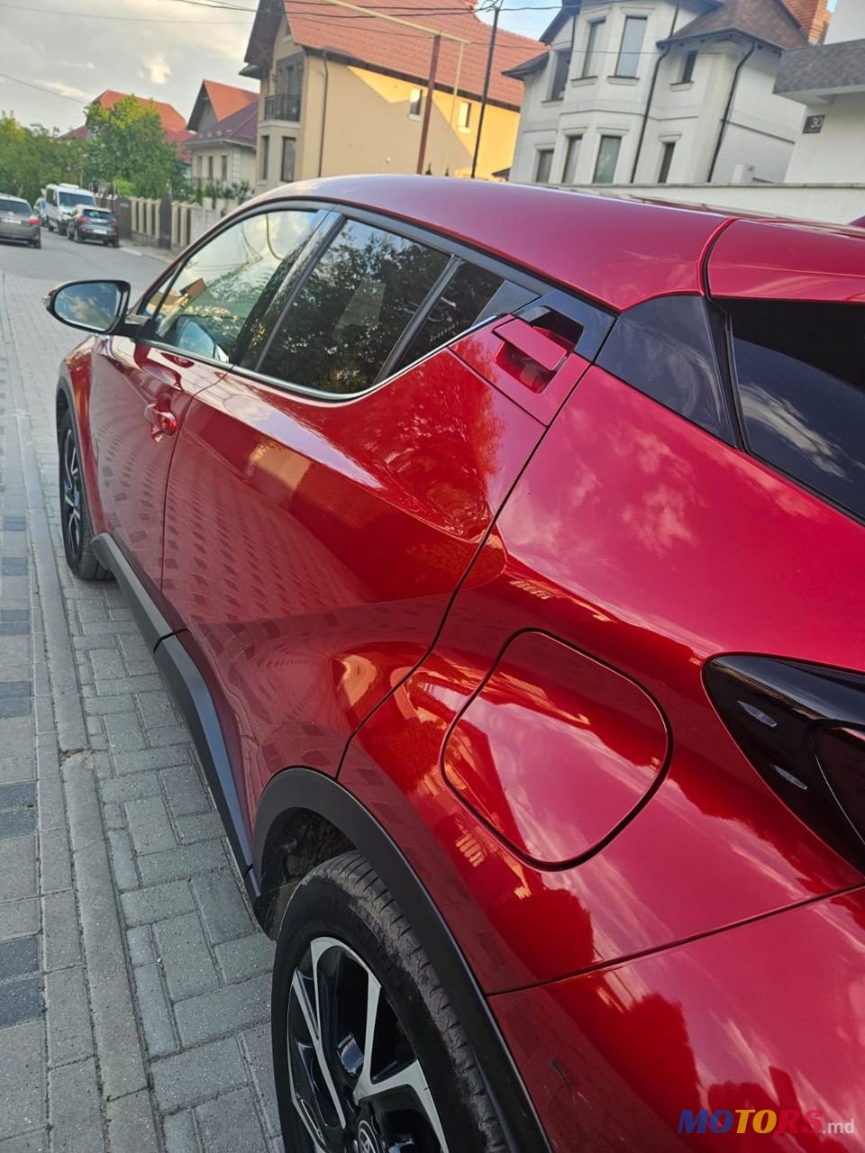 2020' Toyota C-HR photo #3